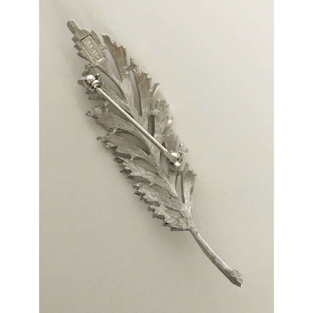 Vintage Trifari Feather Silver Tone Designer Signed Costume Brooch Pin Jewelry - Picture 2 of 4
